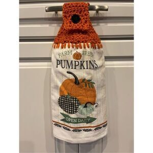 Crochet Top Kitchen Towel- Farm Fresh Pumpkins open daily